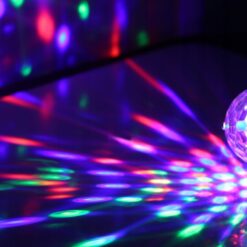 Pöörlev diskokera efektiga LED RGB E27 lambipirn Soodukas.Com