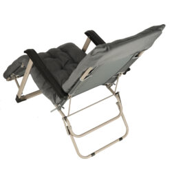 Kokkupandav lamamistool reguleeritava seljatoe ja pehme kattega Soodukas.Com