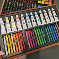 Suur kunstitarvete komplekt puidust kohvris (130 osa) Soodukas.Com