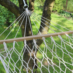 Hamak ogrodowy sznurkowy siatka drewniane poprzeczki boho pleciony biały Soodukas.Com