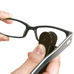 Czyścik do okularów breloczek jak ściereczka mikro – Soodukas.Com Czyścik do okularów breloczek jak ściereczka mikro Soodukas.Com