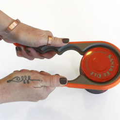 Mitmekülgne purgi- ja pudeliavaja Soodukas.Com